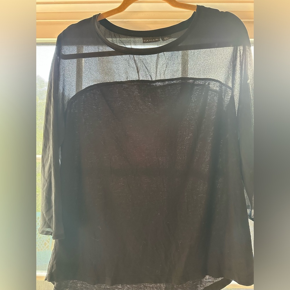 Tahari “Blouson Sleeve Mixed Media Top” Size:M
Color:Black
